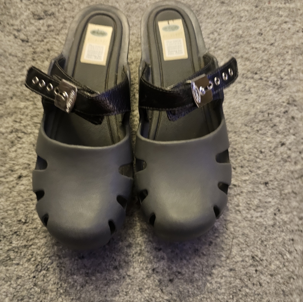 Dr. Scholl's Clog SolidComfort Shoes for Women size 9